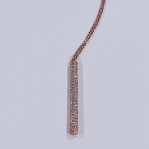 Elegant Gold Pendant Necklace